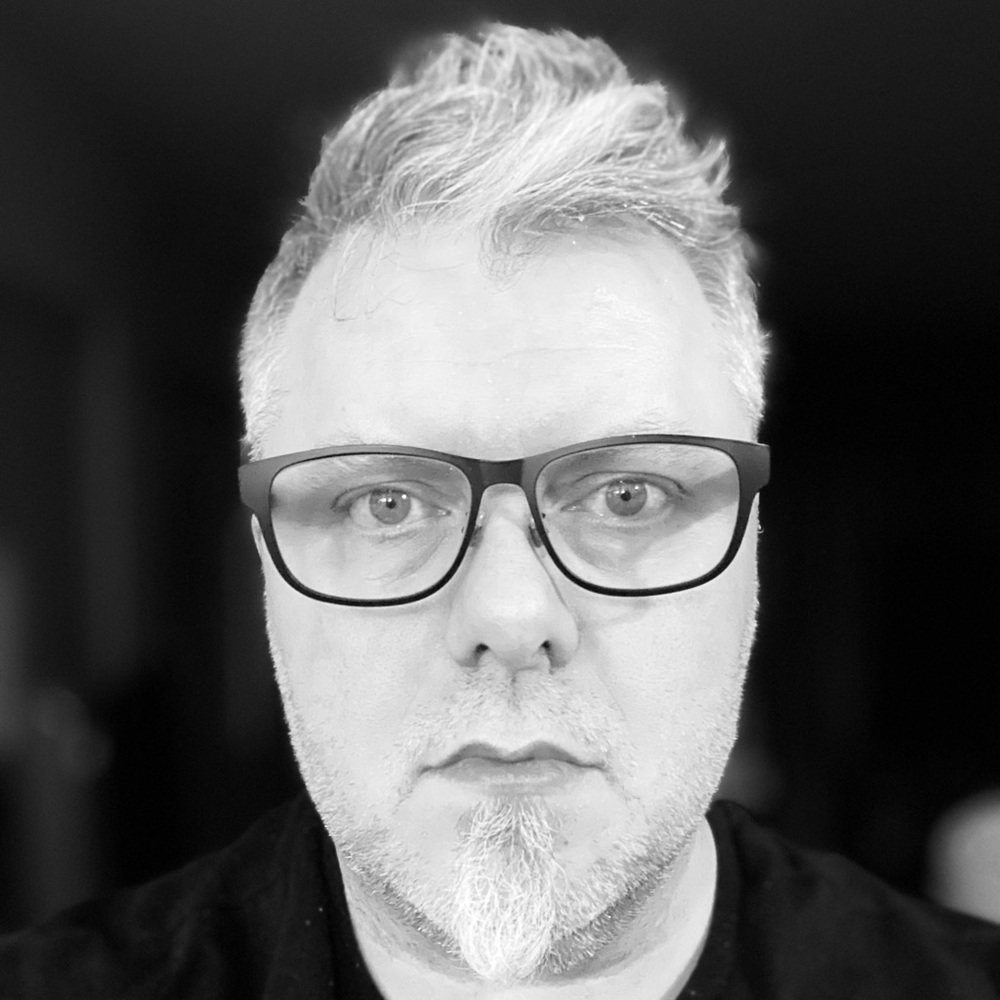 Meet your Posher, Topher adam